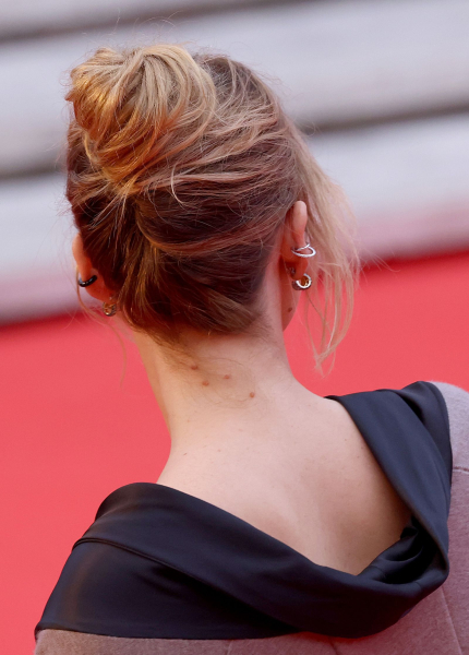The back of Jennifew Lawrence's updo on a red carpet