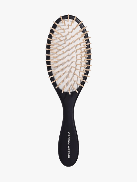 Crown Affair The Brush No. 002 in branded black variant on a light gray background